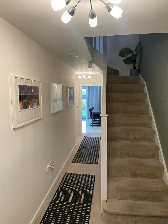 The Townhouse @Thorpe Road Villa ปีเตอร์โบโรห์ ภายนอก รูปภาพ